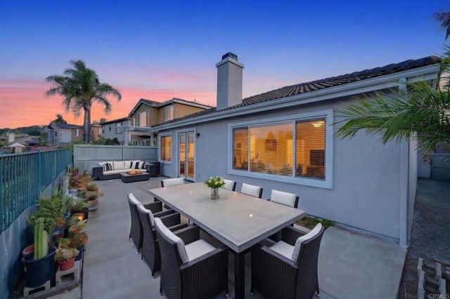 10254 Spruce Woodlands Way, Escondido, CA 92026