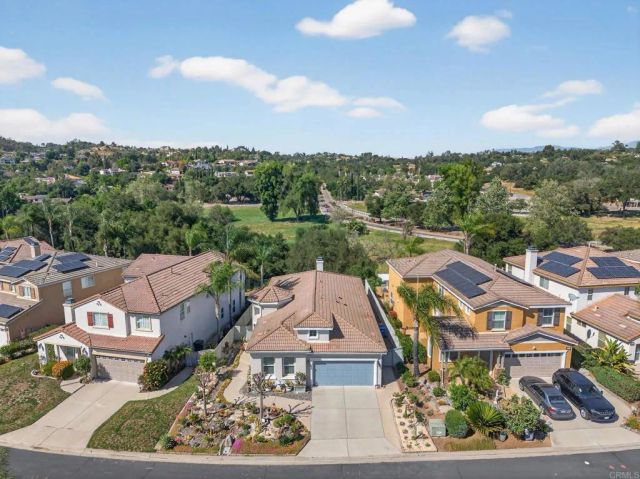 10254 Spruce Woodlands Way, Escondido, CA 92026