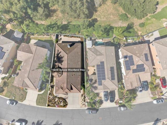 10254 Spruce Woodlands Way, Escondido, CA 92026