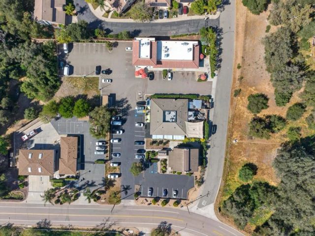 10254 Spruce Woodlands Way, Escondido, CA 92026