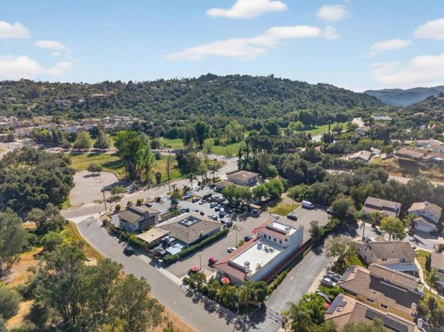 10254 Spruce Woodlands Way, Escondido, CA 92026