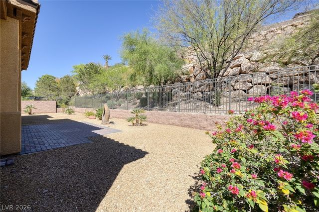 72 Rezzonico Drive, Henderson, NV 89011