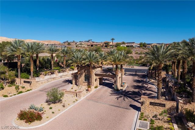 72 Rezzonico Drive, Henderson, NV 89011