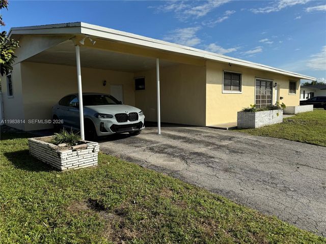 1121 NE 199th St 0, Miami, FL 33179