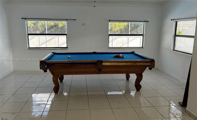 1121 NE 199th St 0, Miami, FL 33179