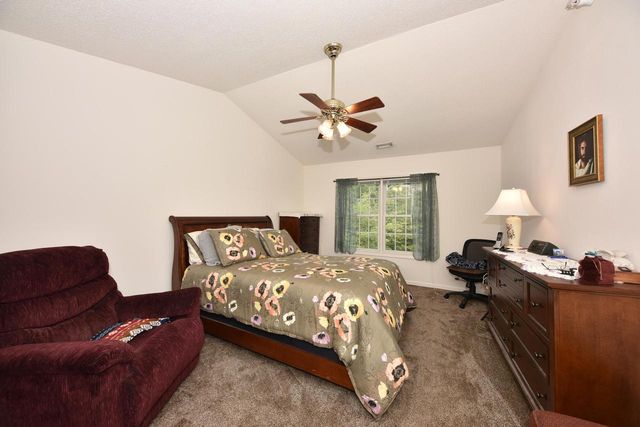 10258 W Deerwood LANE, Franklin, WI 53132