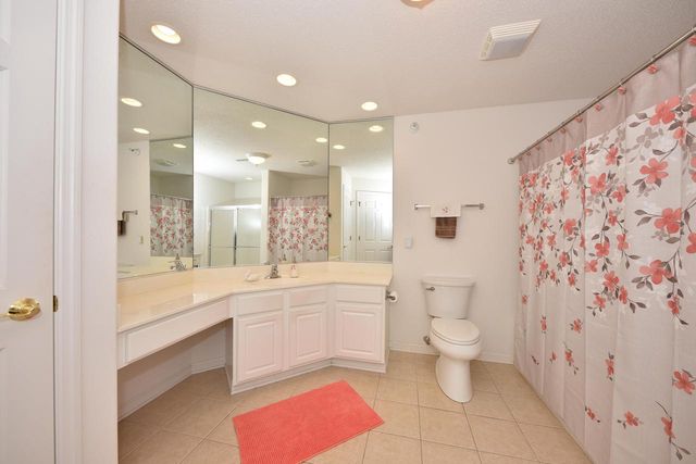 10258 W Deerwood LANE, Franklin, WI 53132