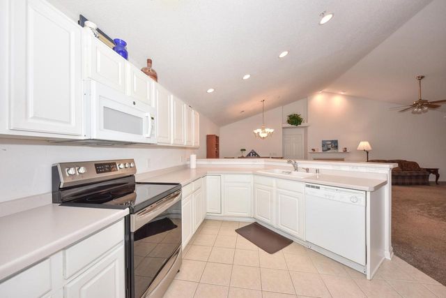 10258 W Deerwood LANE, Franklin, WI 53132