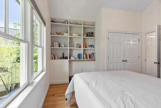 11 Brookford St, Cambridge, MA 02140