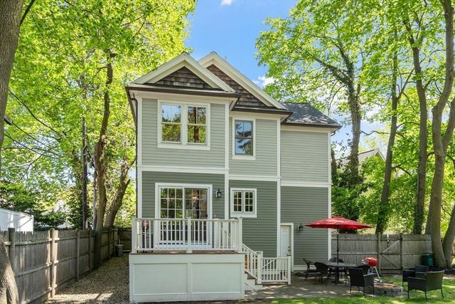 11 Brookford St, Cambridge, MA 02140