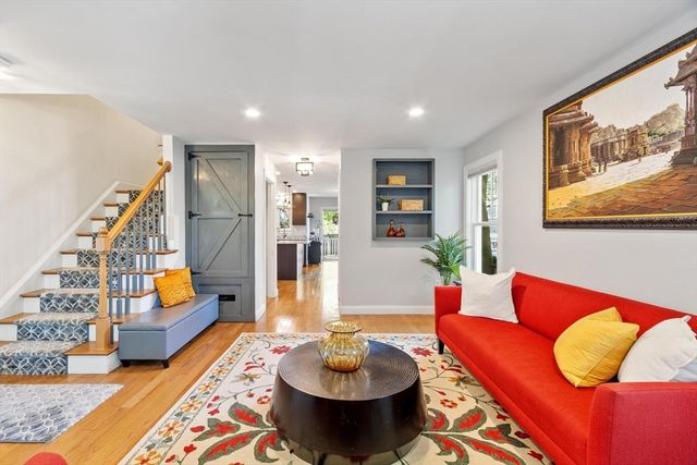 11 Brookford St, Cambridge, MA 02140