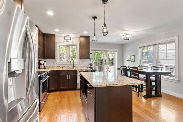 11 Brookford St, Cambridge, MA 02140