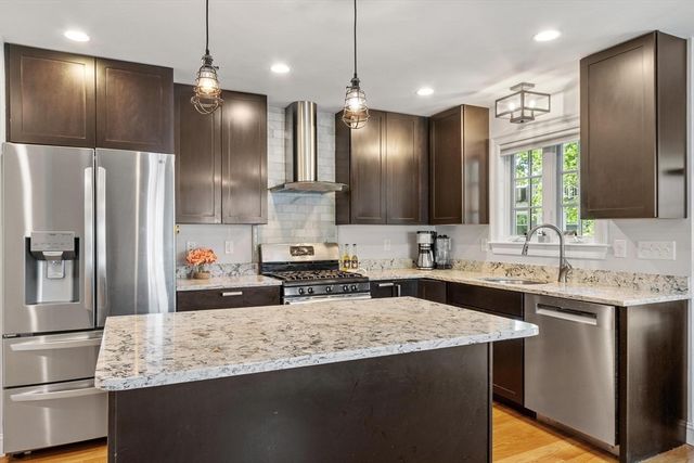 11 Brookford St, Cambridge, MA 02140