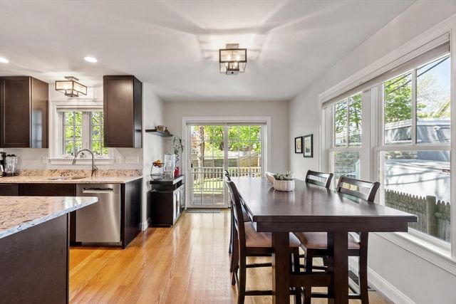 11 Brookford St, Cambridge, MA 02140