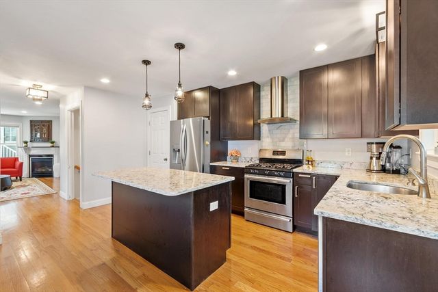 11 Brookford St, Cambridge, MA 02140