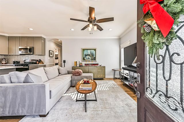 5315 Avenue R, Galveston, TX 77551
