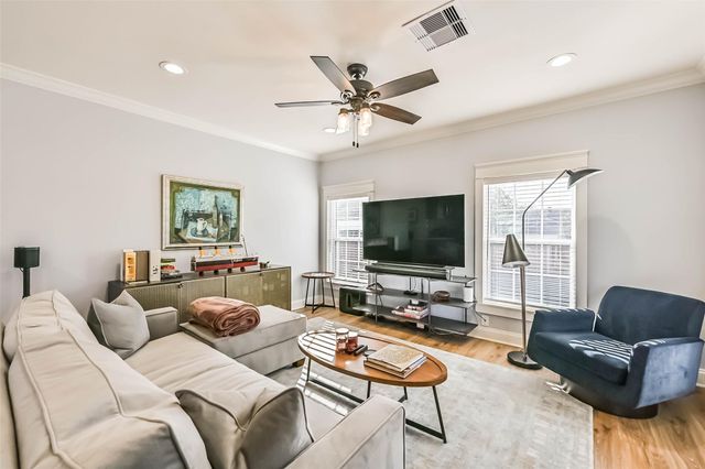 5315 Avenue R, Galveston, TX 77551