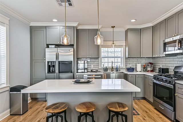 5315 Avenue R, Galveston, TX 77551