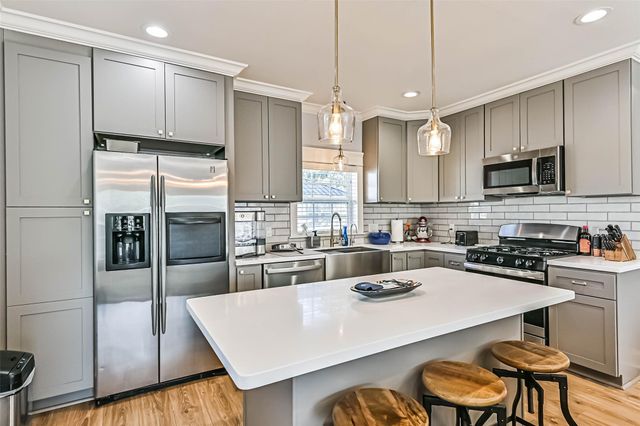 5315 Avenue R, Galveston, TX 77551