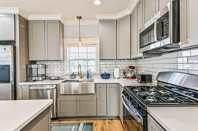 5315 Avenue R, Galveston, TX 77551