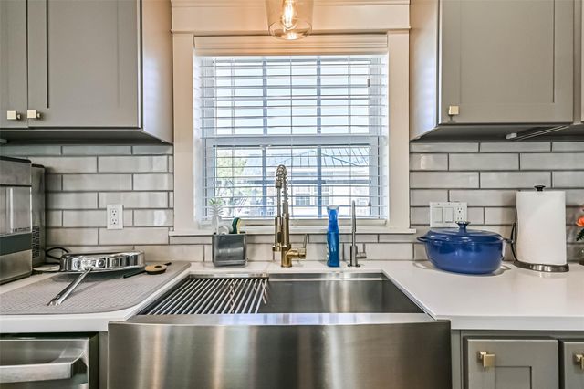 5315 Avenue R, Galveston, TX 77551