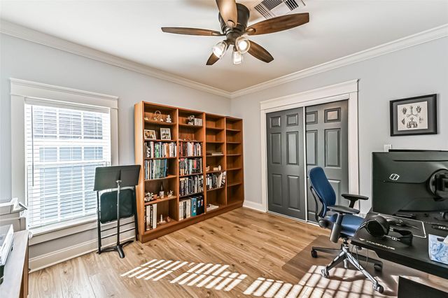 5315 Avenue R, Galveston, TX 77551