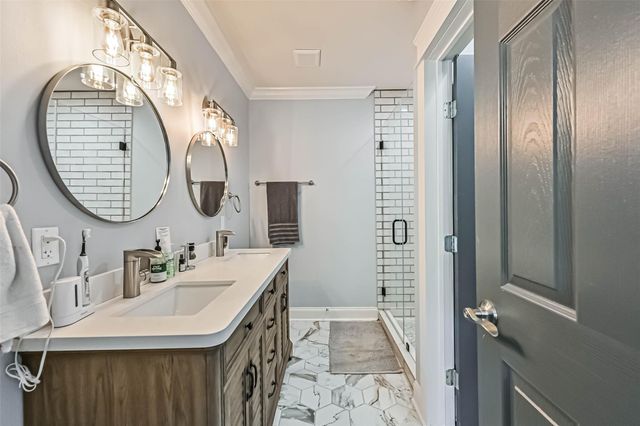 5315 Avenue R, Galveston, TX 77551