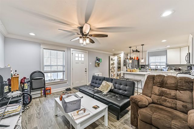 5315 Avenue R, Galveston, TX 77551
