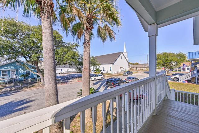 5315 Avenue R, Galveston, TX 77551