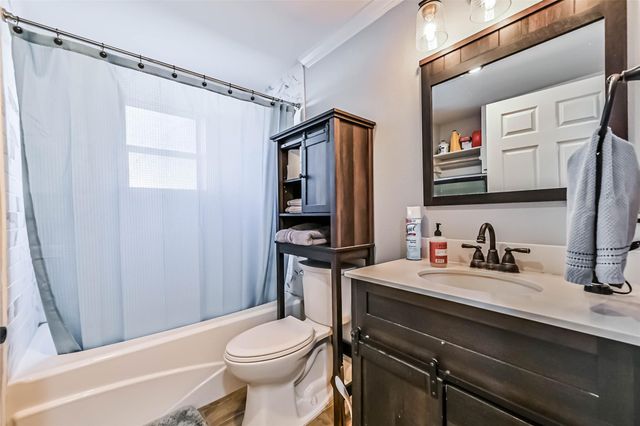 5315 Avenue R, Galveston, TX 77551