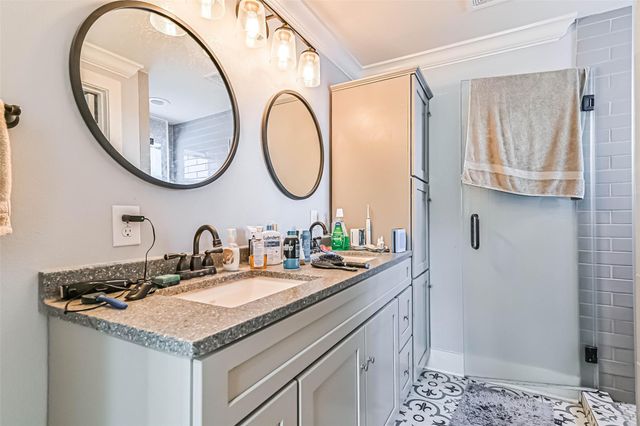 5315 Avenue R, Galveston, TX 77551
