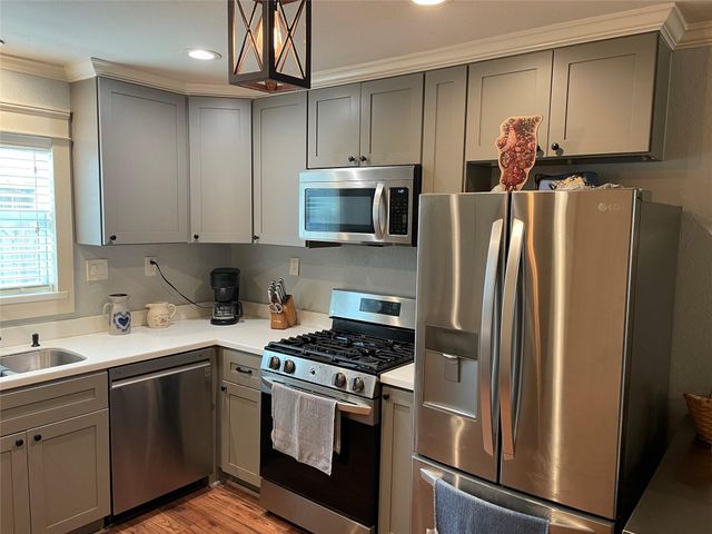 5315 Avenue R, Galveston, TX 77551