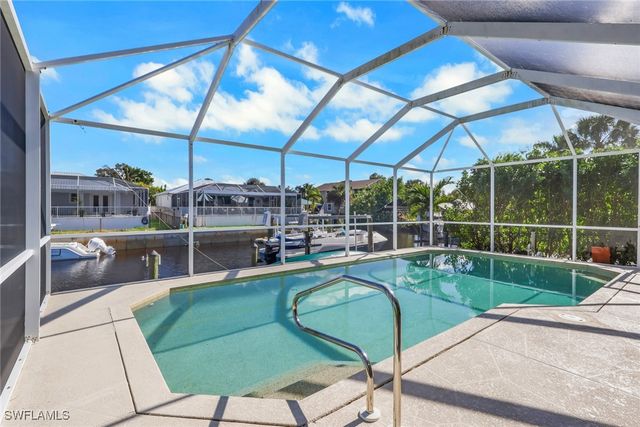 2082 E Tobago CIR, Fort Myers, FL 33905