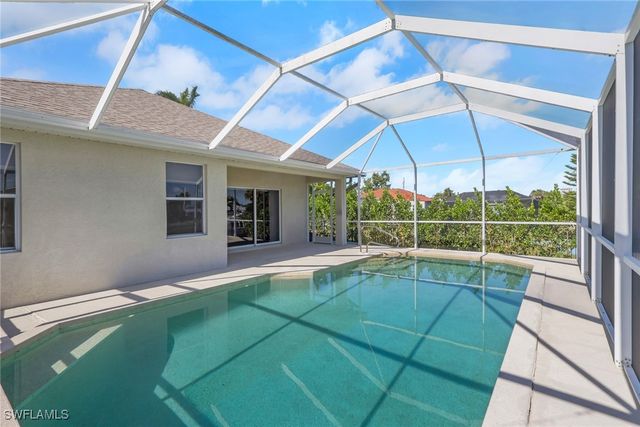 2082 E Tobago CIR, Fort Myers, FL 33905