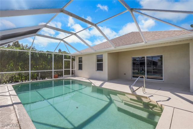 2082 E Tobago CIR, Fort Myers, FL 33905