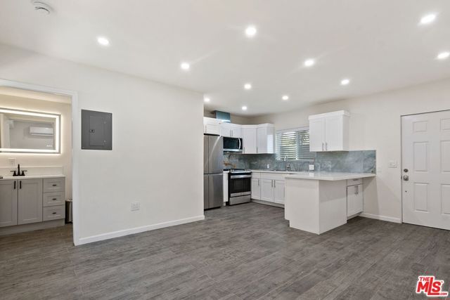 10679 Olympic Boulevard, Los Angeles, CA 90025