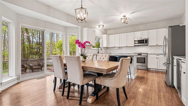 9410 Sandlewood Drive, Whitmore Lake, MI 48189