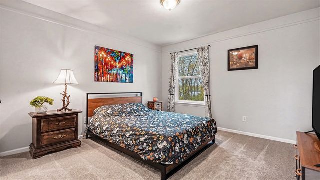 9410 Sandlewood Drive, Whitmore Lake, MI 48189
