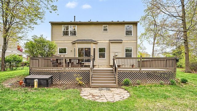 9410 Sandlewood Drive, Whitmore Lake, MI 48189