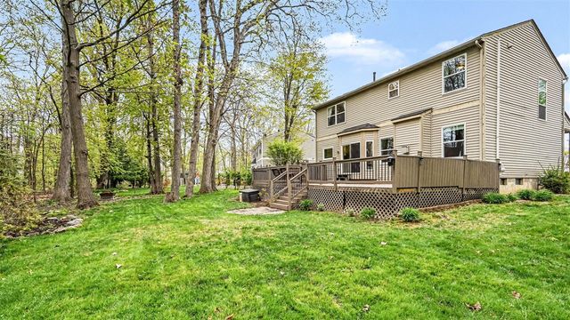 9410 Sandlewood Drive, Whitmore Lake, MI 48189
