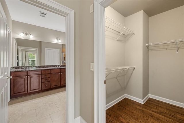 3662 Ashford Creek View NE, Atlanta, GA 30319