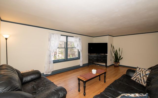 6 Ridge Road, Deerfield, NH 03037