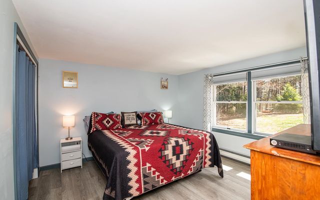 6 Ridge Road, Deerfield, NH 03037