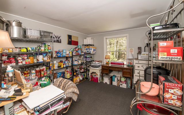 6 Ridge Road, Deerfield, NH 03037