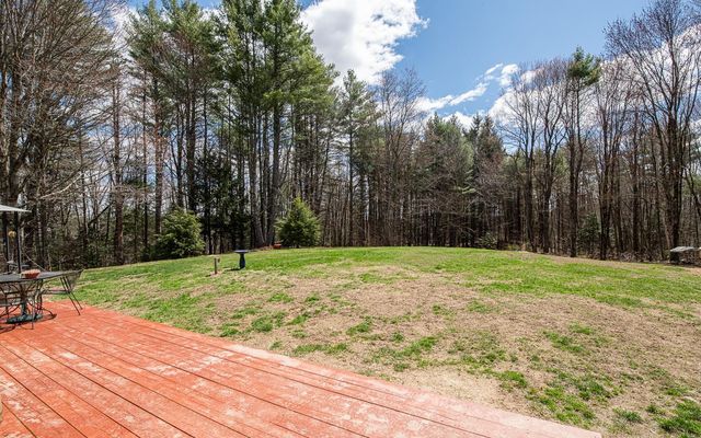 6 Ridge Road, Deerfield, NH 03037