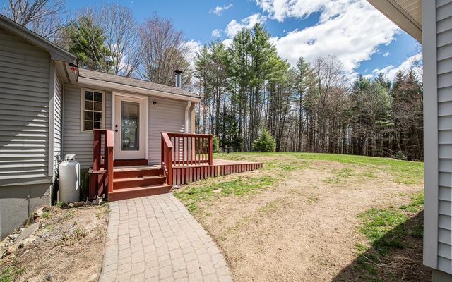 6 Ridge Road, Deerfield, NH 03037