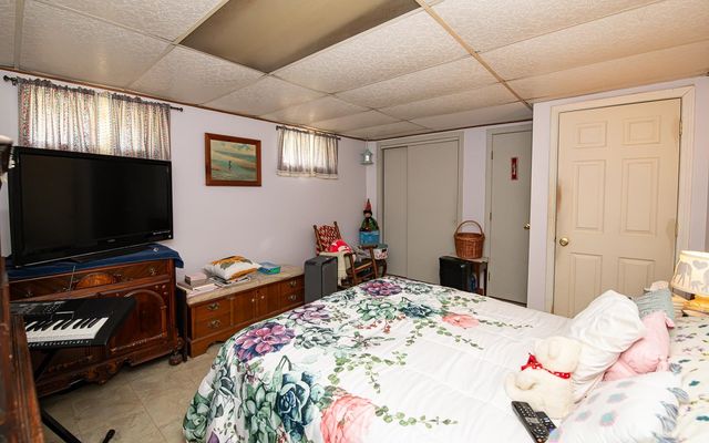 6 Ridge Road, Deerfield, NH 03037