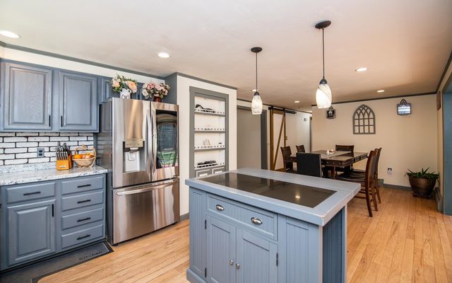 6 Ridge Road, Deerfield, NH 03037