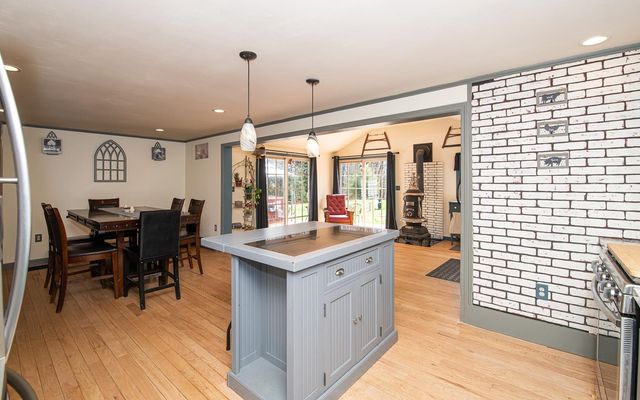 6 Ridge Road, Deerfield, NH 03037