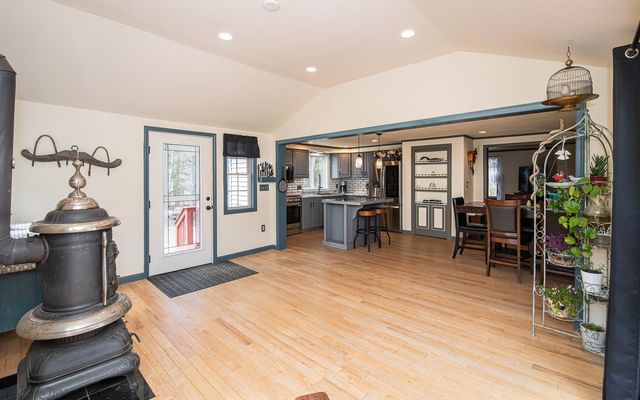 6 Ridge Road, Deerfield, NH 03037